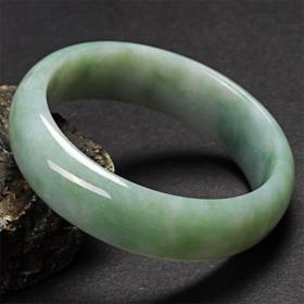 Natural women's jade bracelet